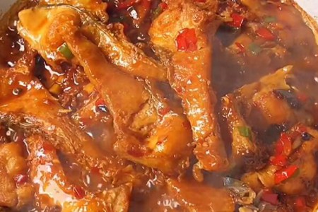 红烧草鱼怎么做好吃又简单,红烧草鱼的做法简单又好吃