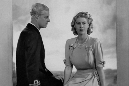 伊丽莎白菲利普的世纪爱情，女王背后男人菲利普亲王的秘密