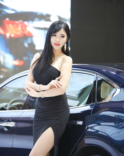 车模美女崔星河图片大全高清图片