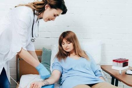 宫颈息肉怎么治疗？（宫颈息肉对女性有哪些危害？）