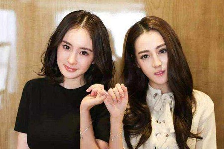 迪丽热巴零点为杨幂庆生,网友:每年掐点送祝福诚意满满