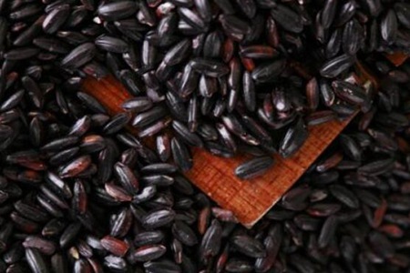 黑米的功效与作用，这五个女人每天吃黑米的好处