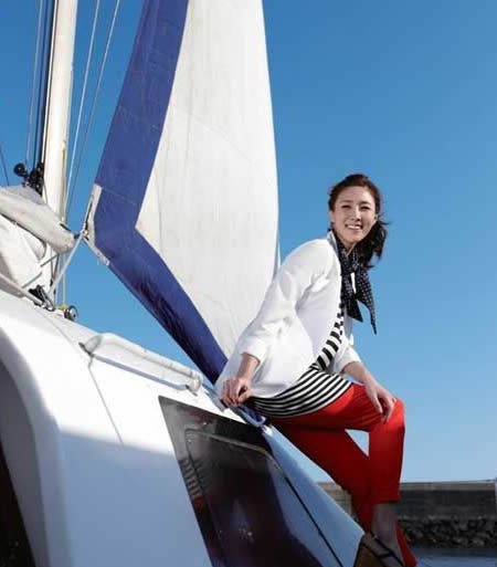 清纯美人李秀景 引领韩式度假风