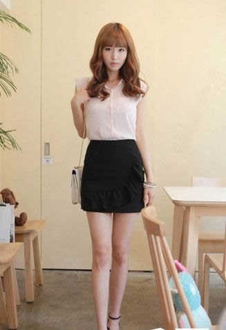 时尚铅笔裙彰显女性性感热辣身材