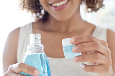 孕妇牙龈出血是怎么回事？（孕妇牙龈出血的危害？）