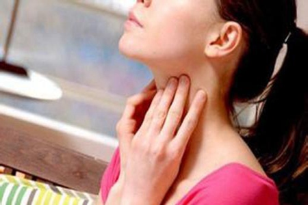 嗓子哑了如何快速恢复声音?这五个治喉咙痛最简单的方法