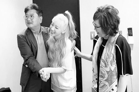 金泰妍父亲去世后,少女时代泰妍生日成父亲忌日