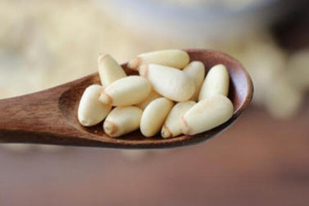 红松果仁功效与作用,这五个女人吃红松果仁的营养功效