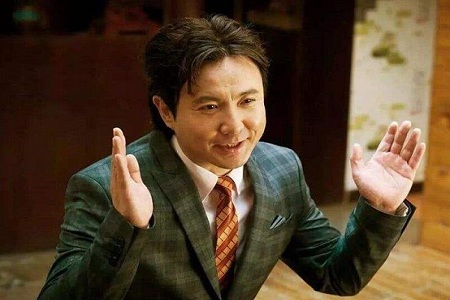 沈腾校草变喜剧小胖子,岁月撑开了脸上褶子吹鼓了腮帮子