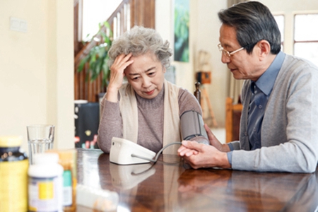 男女正常血压是不同的,看看自己有没有超标