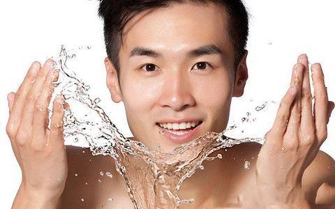 男士脸上长痘的原因