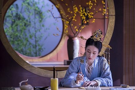 /></p><p> 其实容齐之所以会逼着心爱的女人容乐嫁给他人,实际上是因为他的时日不多了,所以他想在自己死前给妹妹找好依靠。而在此之前,容齐已出现多次咳血的镜头,他这样安排容乐全完都是为了她的将来着想,甚至他想要拿到山河志也都是为了她。</p><p> 可能很多人都好奇容乐是为什么白头的?实际上就是容齐与傅筹两个人为了让无忧投降,于是他们就让痕香吃下销魂散而假扮容乐。销魂散其实是能够催发人的情欲并且还让人暂时成哑巴。</p><img src=