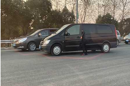 高以翔遗体水晶棺运回台北,粉丝泪崩王沥川长眠金宝山