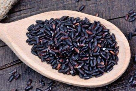 黑米的功效与作用，这五个女人每天吃黑米的好处