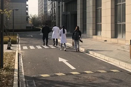 杨幂白宇《谢谢你医生》官宣 网友:终于不再傻白甜玛丽苏了