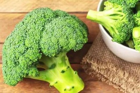 西兰花变黄了还能吃吗?如何挑选新鲜西兰花