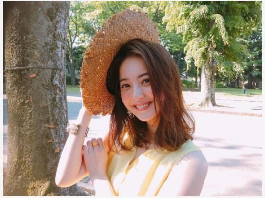 佐佐木希外形变了很多