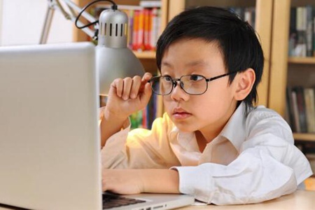 近视眼怎么慢慢恢复视力？这四个方法越早开始效果越好