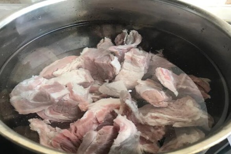 西红柿炖牛腩的做法，西红柿炖牛腩的做法家常做法窍门