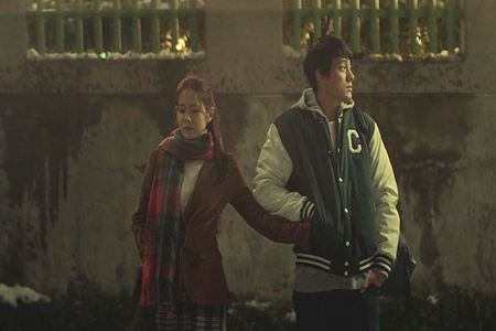 韩国电影《现在去见你》,秀雅和宇镇催泪悲情爱情故事