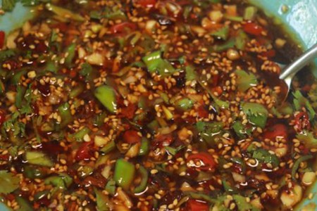 皮蛋豆腐凉拌怎么做好吃?皮蛋豆腐凉拌的做法家常