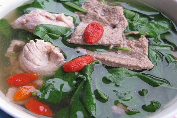 治疗女性黑眼圈的方法和原因