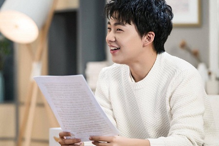 郭麒麟参加断桥时装秀,被标上“跨界设计师郭麒麟”