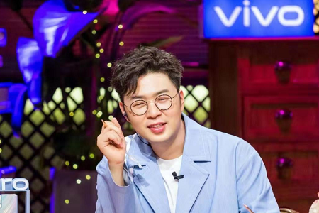 杜海涛送豪车给沈梦辰,难道两人已好事将近?