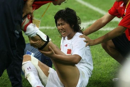 女生健身时抽筋怎么办?这八个动作教你正确缓解抽筋