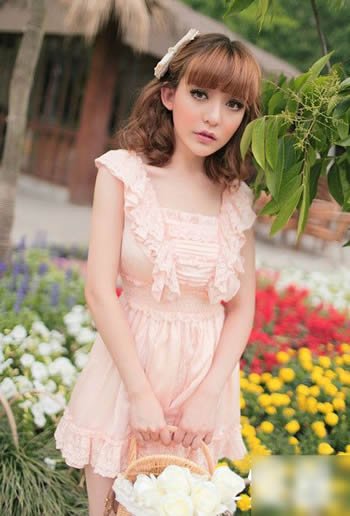 盛夏潮流达人追逐时尚潮流