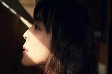 《无双》:受伤的女人才会喜欢上香烟的味道