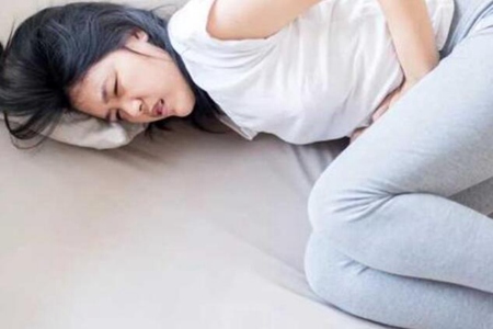 女生来姨妈怎么能缓解疼痛?这五个大姨妈缓解疼痛的方法