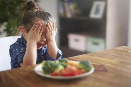 孩子挑食厌食怎么办?这三个方法解决孩子挑食厌食
