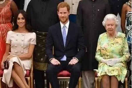 哈里王子放弃王室身份,影响哈里的究竟是戴安娜还是梅根?