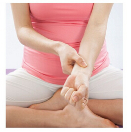 瑜伽动作图片大全