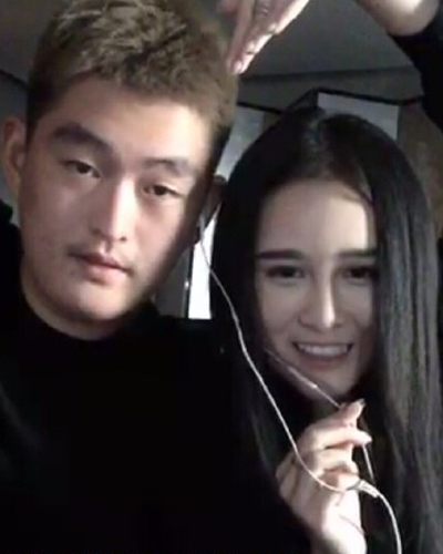 社会你球姐赵本山女儿奢侈生活