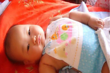 过去养孩子要带个肚兜？介绍肚兜宝妈们不知道是事