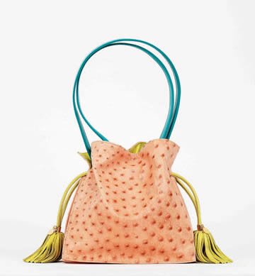 流苏包包 初夏时节显得清爽而诱人