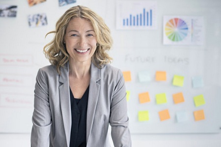 女性肾虚精气不足，冬季补肾就按揉涌泉穴