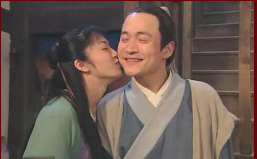 明星都是怎么接吻的