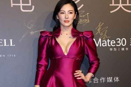 张雨绮晒自拍关滤镜 疑似回应鼻子整容事件