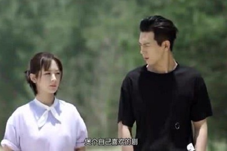 亲爱的热爱的:韩商言佟年刚分手,双标冷面男便吃佟年酷