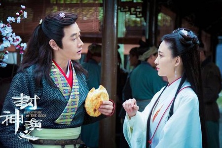 新《封神演义》王丽坤演妲己,网友认为不如温碧霞性感