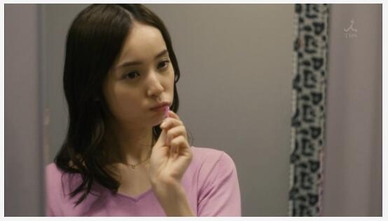 佐佐木希外形变了很多