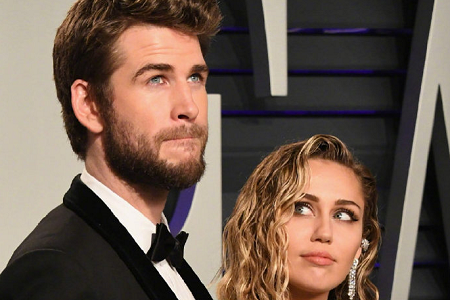 麦莉友人指责锤弟,称麦莉与同性接吻只是想刺激他