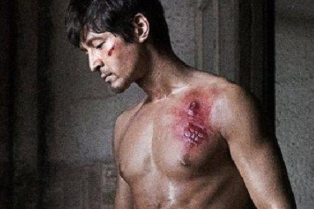 胡歌生猛身材好到炸 腹肌线条超完美 网友变土拨鼠尖叫