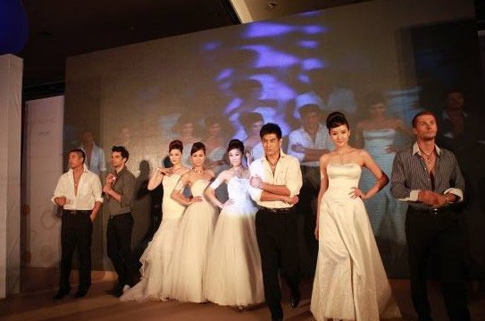 7克拉IF级粉钻 金万年珠宝首展