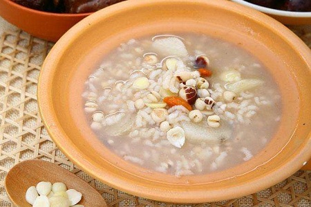 女性身体毒素重，就喝山药白扁豆粥