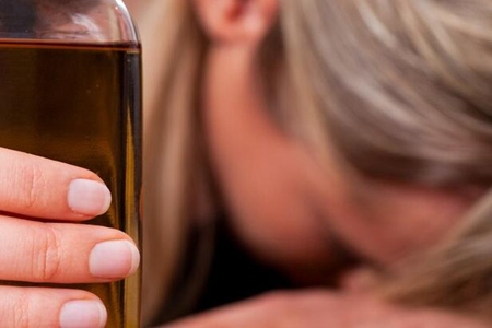 解酒喝什么最好最快?这四个食物醉缓解宿醉不适感