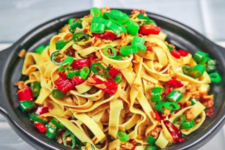 豆腐皮怎么做好吃,香辣豆腐皮的做法开胃下饭